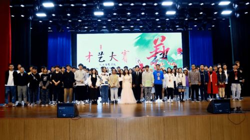 第五屆藝術(shù)文化節(jié)圓滿落幕 人工智能學(xué)院點(diǎn)亮科技與人文交融新篇章